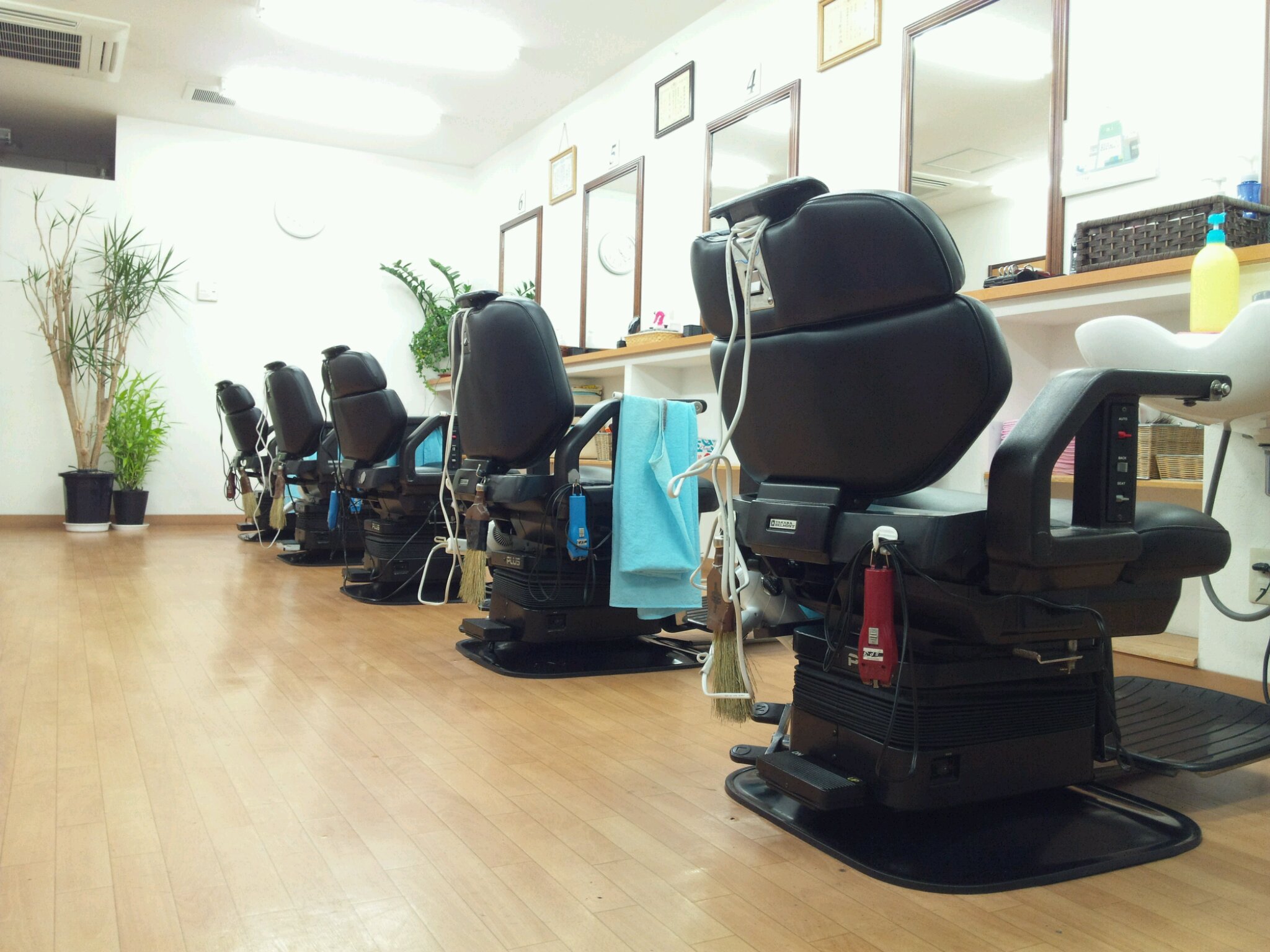 理容さくら　店内風景